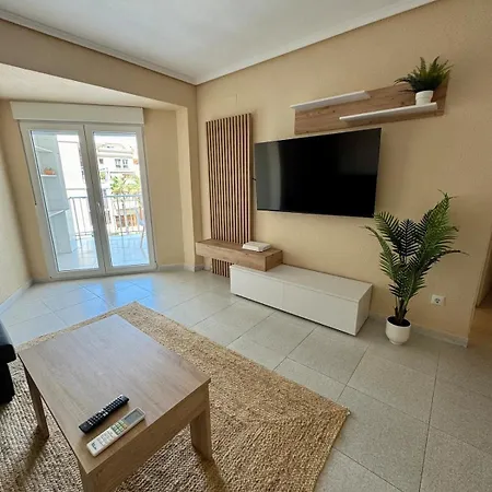 Apartment 1st Line Direct Access Private Parking *