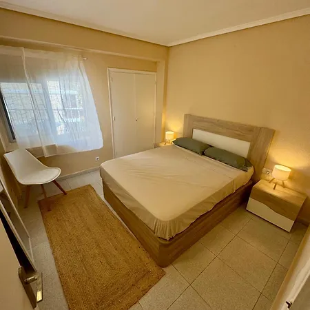 Beach Front Direct Access Private Parking Валенсия