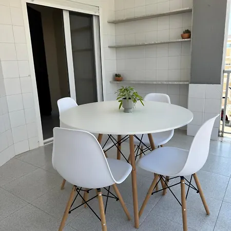 1st Line Direct Access Private Parking Валенсия