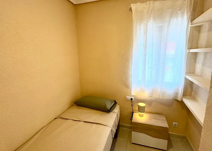 Lejlighed 1st Line Direct Access Private Parking *